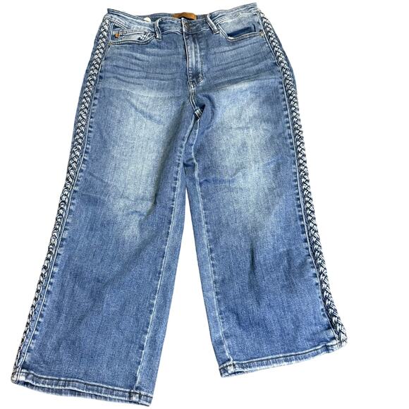 Judy Blue High Waist Braid Side Detailed Wide Leg Cropped Jeans, Size 13/31 - Picture 5 of 12